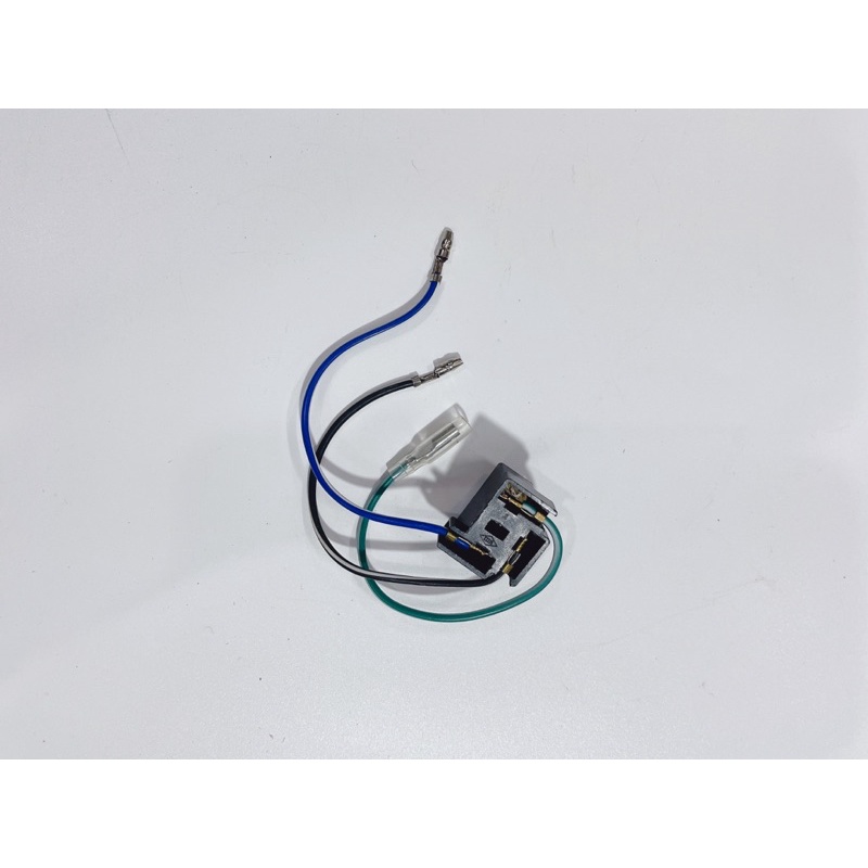 Đuôi đèn trước H4, chui đèn pha 3 chân dòng xe Wave lớn và tay ga….