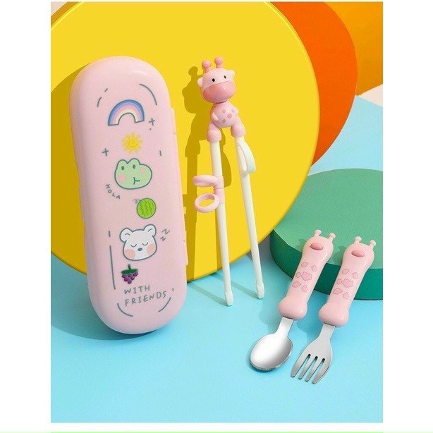SET ĐŨA GÀ TẬP ĂN KÈM THÌA DĨA CHO BÉ CÓ HỘP ĐỰNG SIÊU XINH