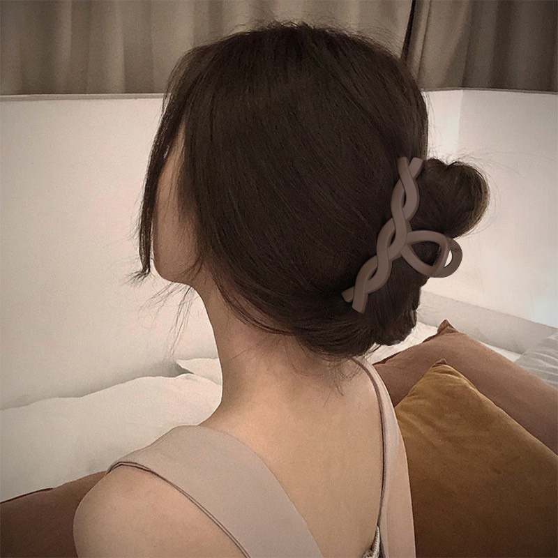 Kẹp Tóc Nhám Màu Nâu Trà Sữa.