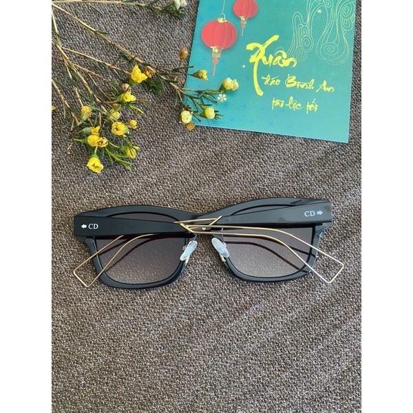 KÍNH SI HIỆU CHÂU ÂU