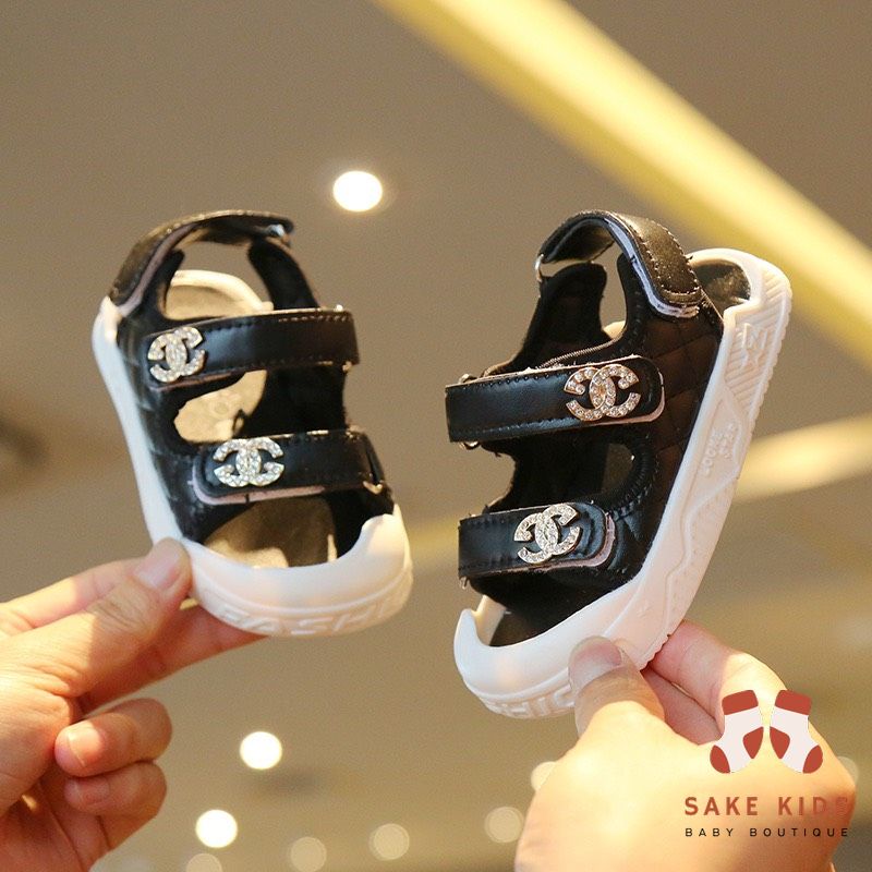 Sandal chống vấp bé gái, Dép tập đi quai dán phối khóa CC dễ thương đế chống trơn trượt cho bé từ 0-2 tuổi M210