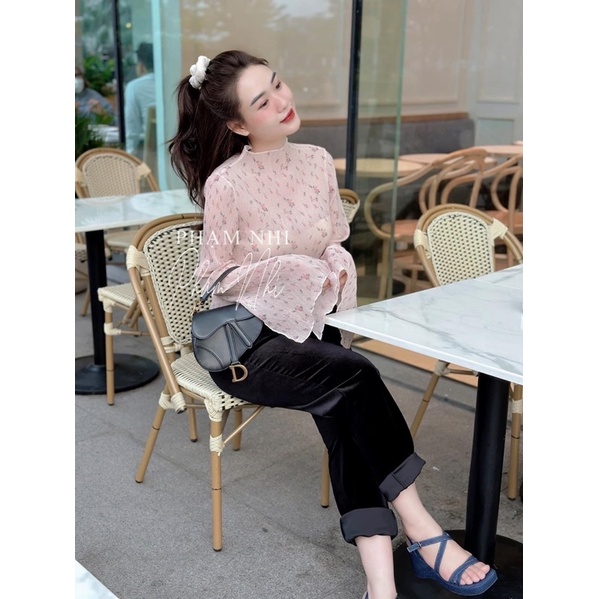 Áo Nhún Xếp Li Hoa Nhí Tay Loe Xẻ Phong Cách Siêu Xinh