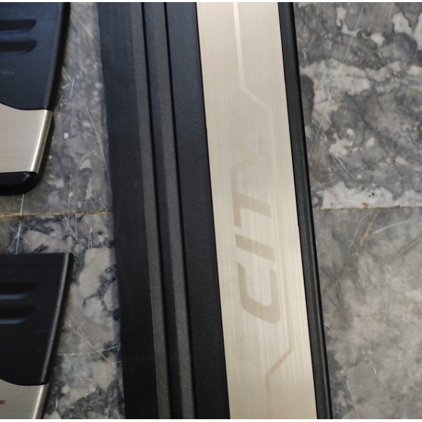 Nẹp bước chân ngoài không đèn nhựa City 2022