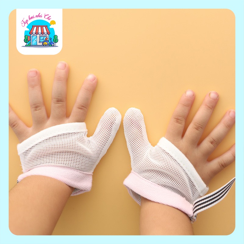 Găng tay hỗ trợ cai mút tay an toàn cho bé (chiếc)