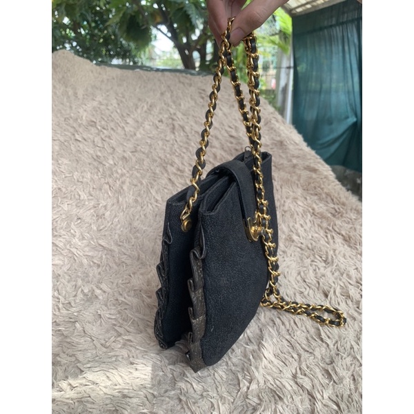 Túi chuẩn si. Túi qua sử dụng. Khách vui lòng xem hình nếu muốn biết thêm thông tin sản phẩm mời khách vô chat. Thanks .