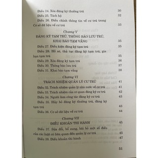 Sách     Luật Cư Trú