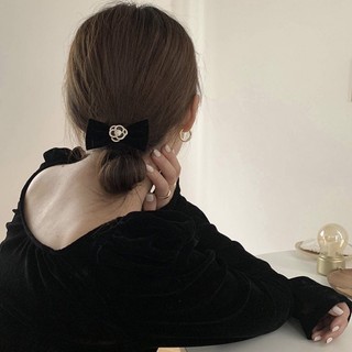 Cột tóc nơ đen đính ngọc sang chảnh cho nữ