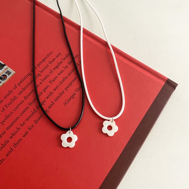 Vòng cổ dây vải HOA VỎ SÒ trắng - VUONQUOA