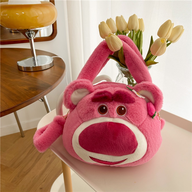 Túi xách đeo vai phủ lông họa tiết Gấu Dâu Lotso đáng yêu cỡ lớn 25cm cho nữ _ Ting Ting
