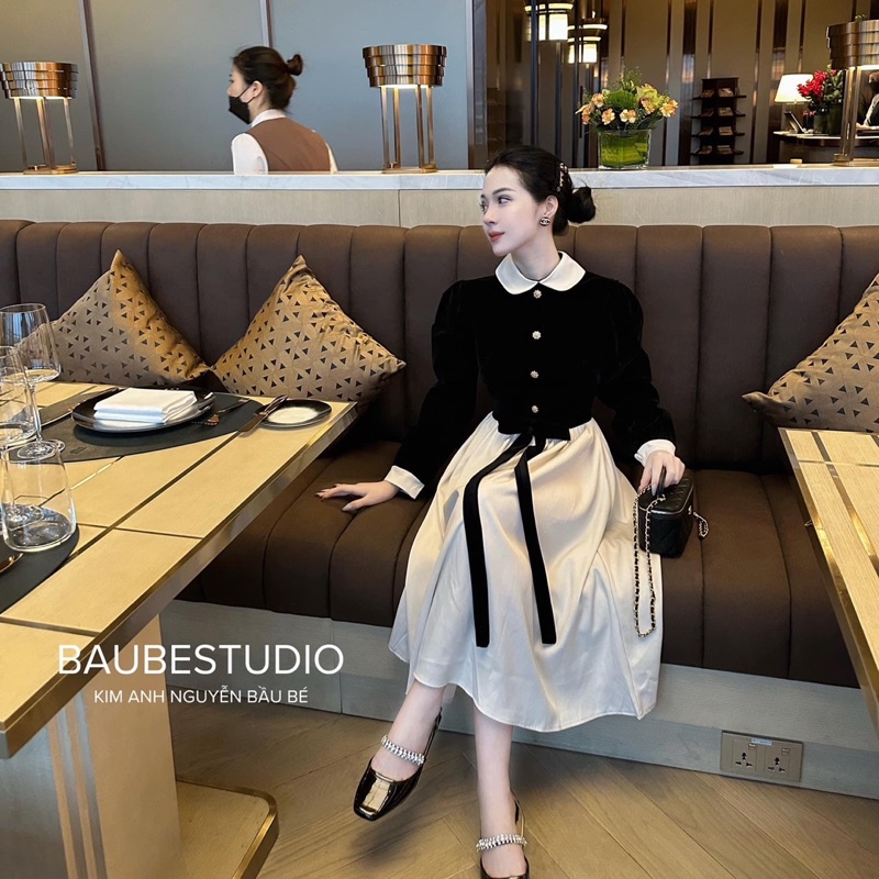 Set áo nhung đen phối chân váy nude