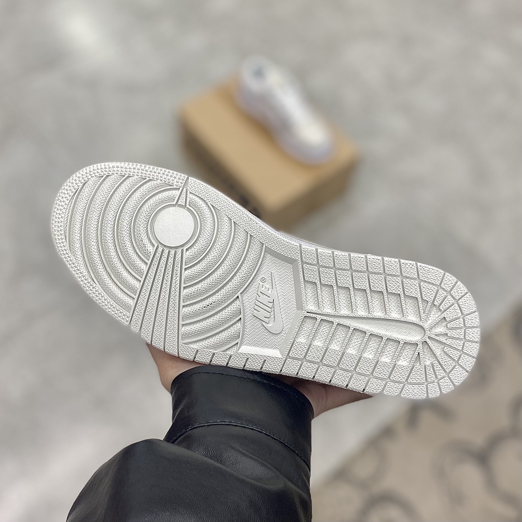 Giày thể thao sneaker  Low Paris