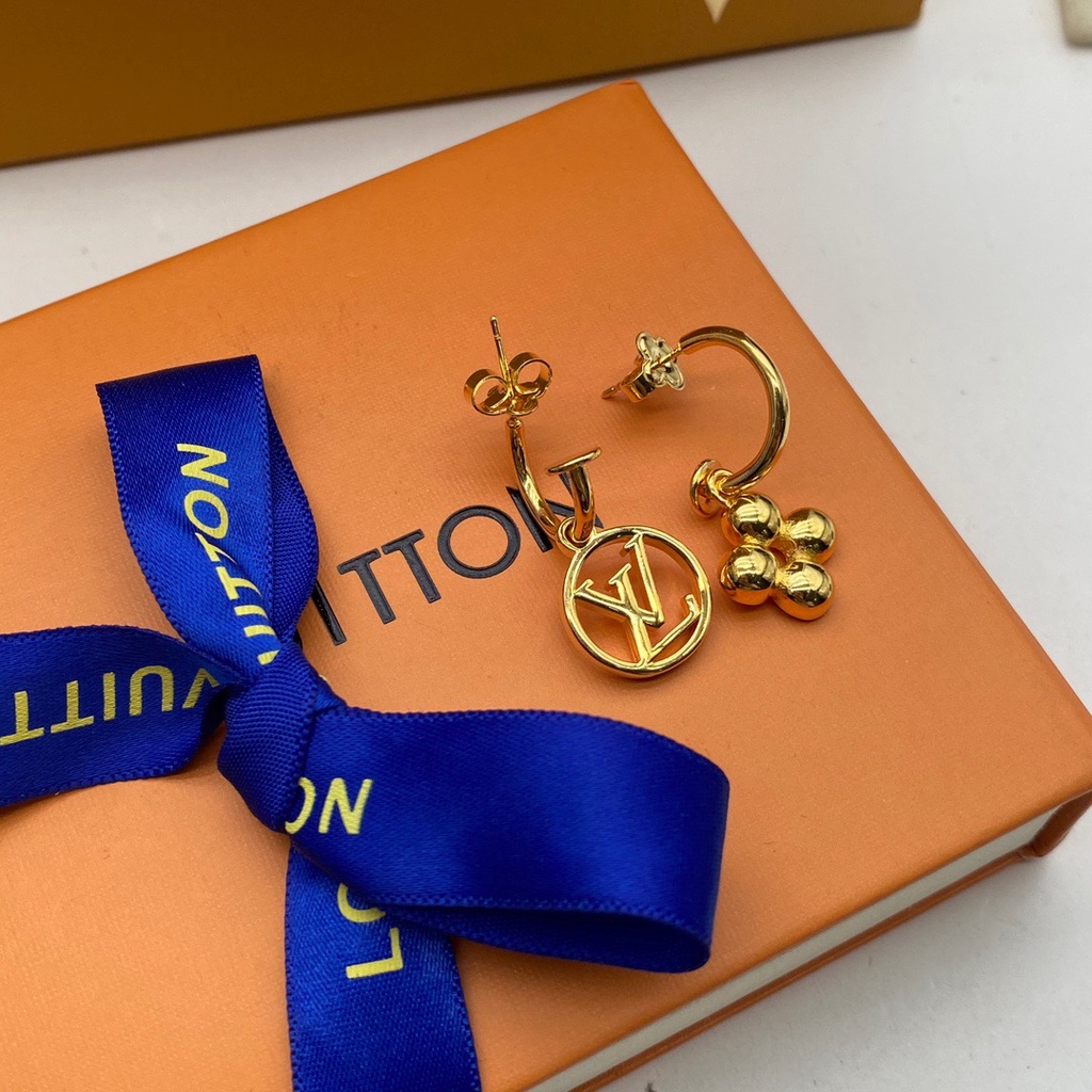 Bông Tai Chữ L Thời Trang Thanh Lịch