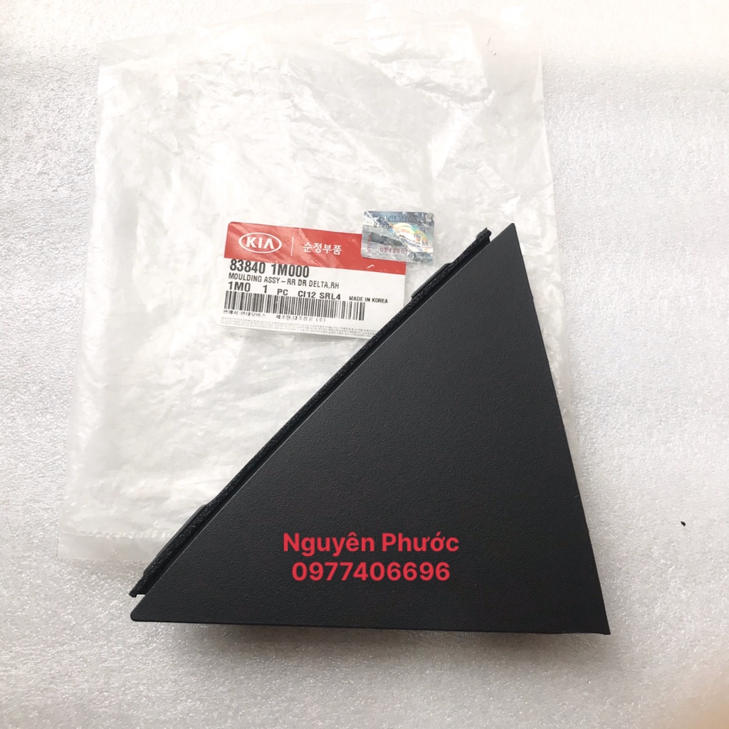Ốp tam giác cửa sau - ngoài KIA FORTE / CERATO 2008 - 2012  Hàng xịn chính hãng/ Mã SP 838401M000