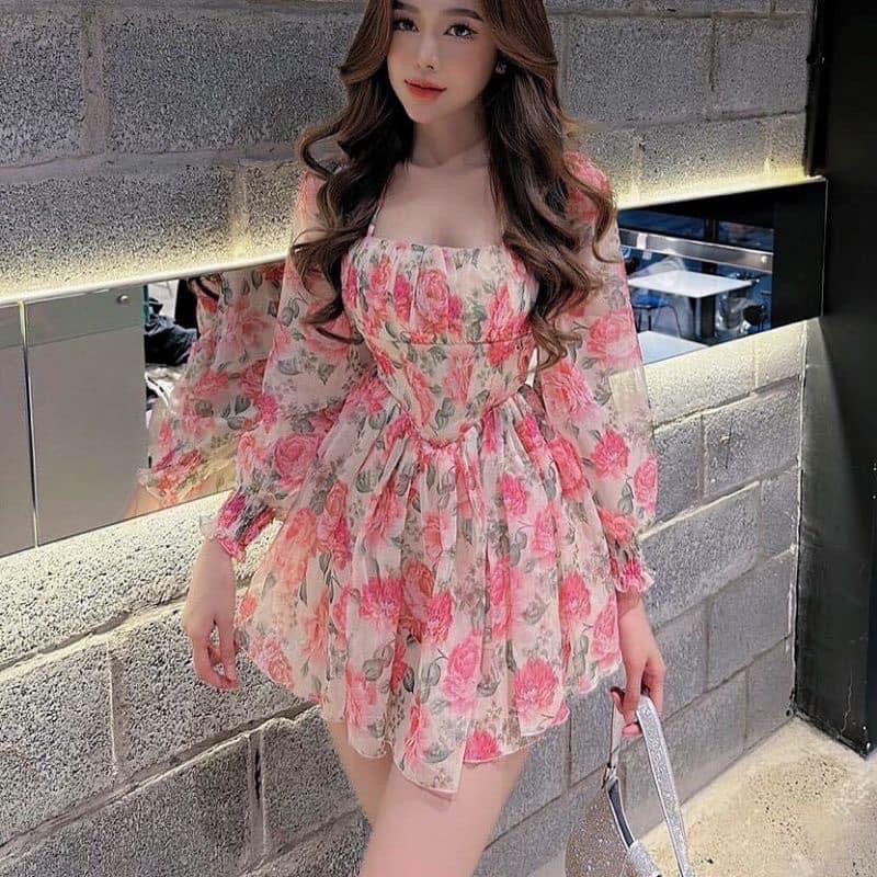 ĐẦM XOÈ VOAN HOA CỔ VUÔNG