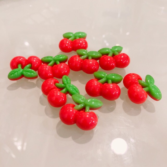 Charm trái cherry