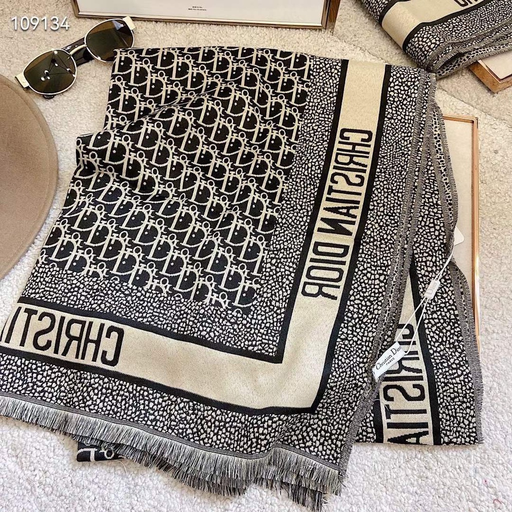 Khăn choàng Dạ Vuông Di-Or Cao Cấp 140x140. hình ảnh chụp thật