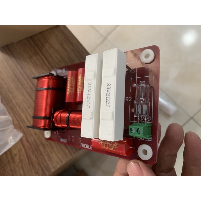 Phân tần pa 5 gia1chiếc