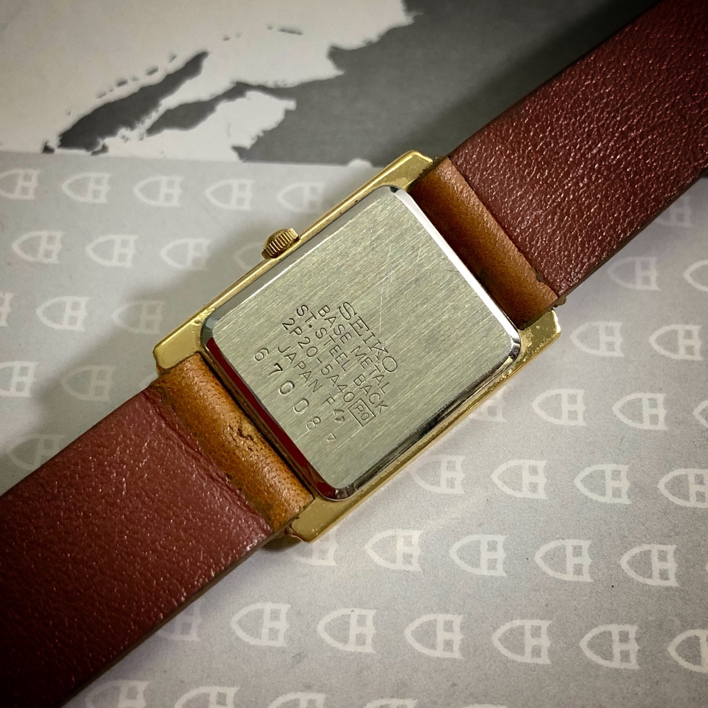 Đồng hồ nữ authetic thương hiệu SEIKO viền vàng 14k, bảo hành 6 tháng