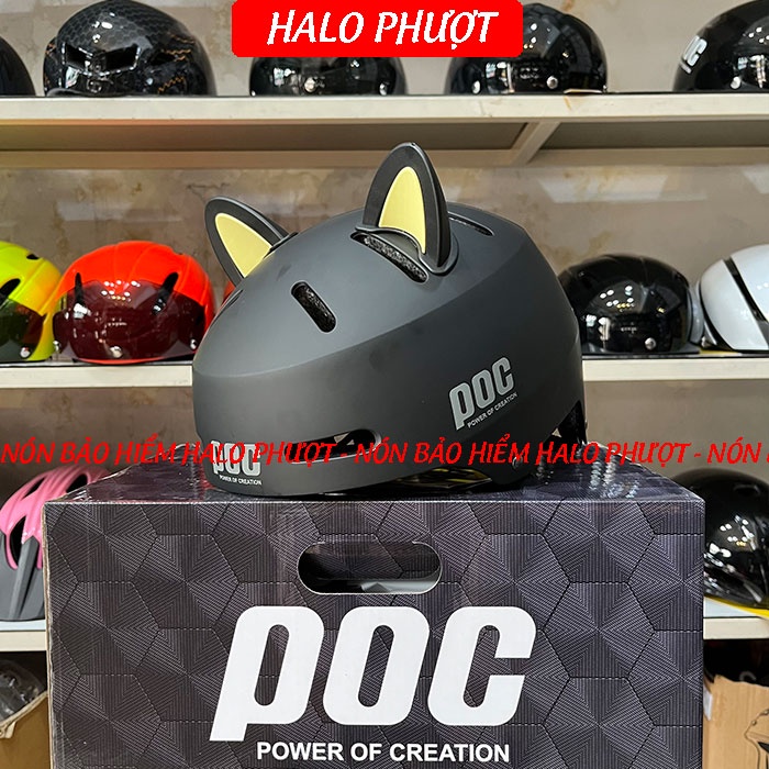 Tai mèo gắn nón bảo hiểm