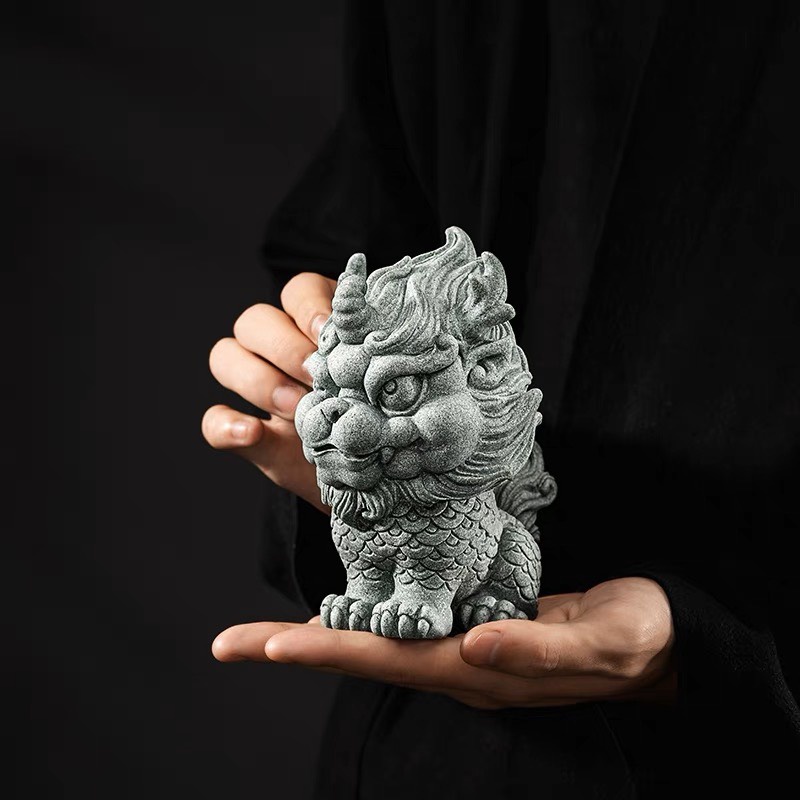 Tượng KỲ LÂN Đá Sa Thạch xanh trang trí bàn trà, lũa, bàn làm việc nhiều kích cỡ