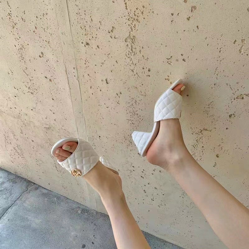 Dép cao gót chan.nel trắng- đen - kèm video thật