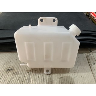 Bình nước phụ xe tải hyundai mighty 2,hyundai pamax, hyundai 3,5 tấn, hd65, hd72