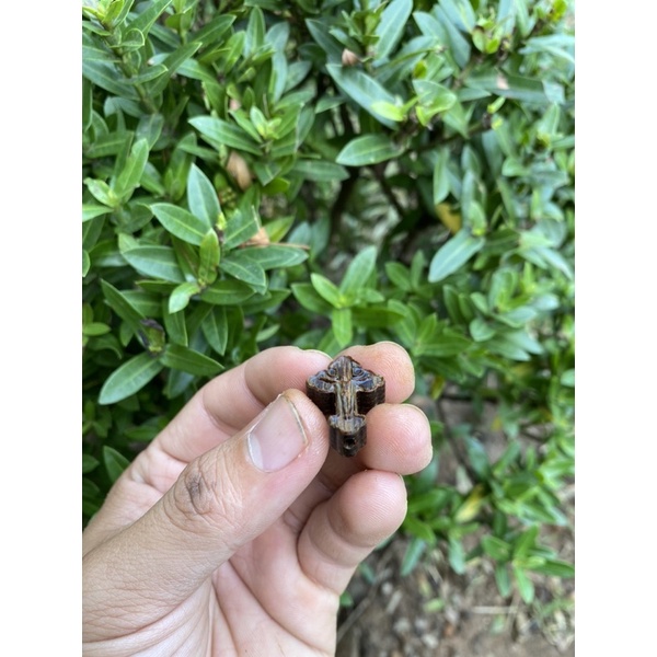 Charm thánh giá trầm sánh chìm
