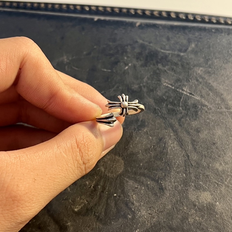 Nhẫn chromehearts