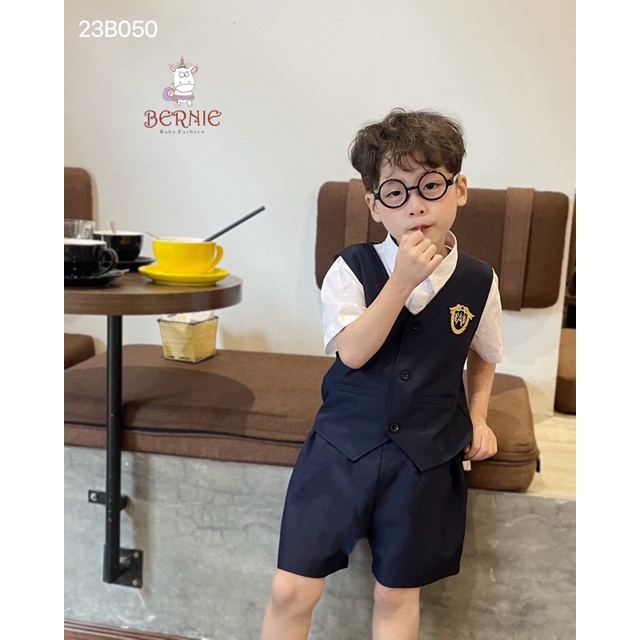 Set Vest Gile huy hiệu bé trai