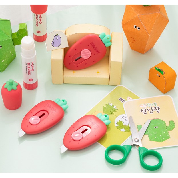 Dao rọc giấy hình dáng cà rốt, dâu tây dễ thương