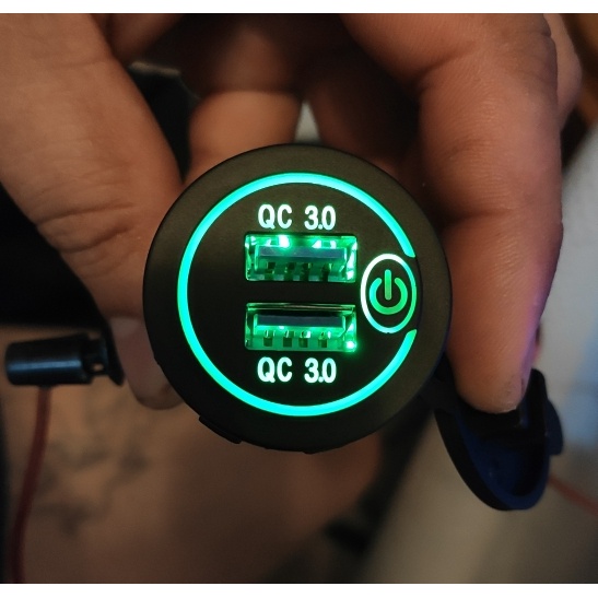 Ổ Cắm Sạc Nhanh Với 2 Cổng USB QC3.0 Kèm Công Tắc Bật Tắt Tiện Lợi Chuyên Dụng Cho Ô Tô