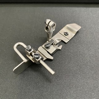 Chân vịt diễu máy vắt sổ 4 chỉ