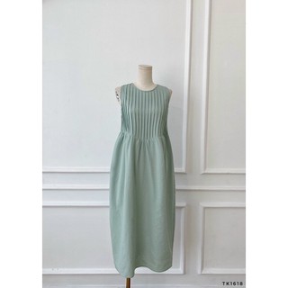 Đầm suông sát nách xếp ly ngực