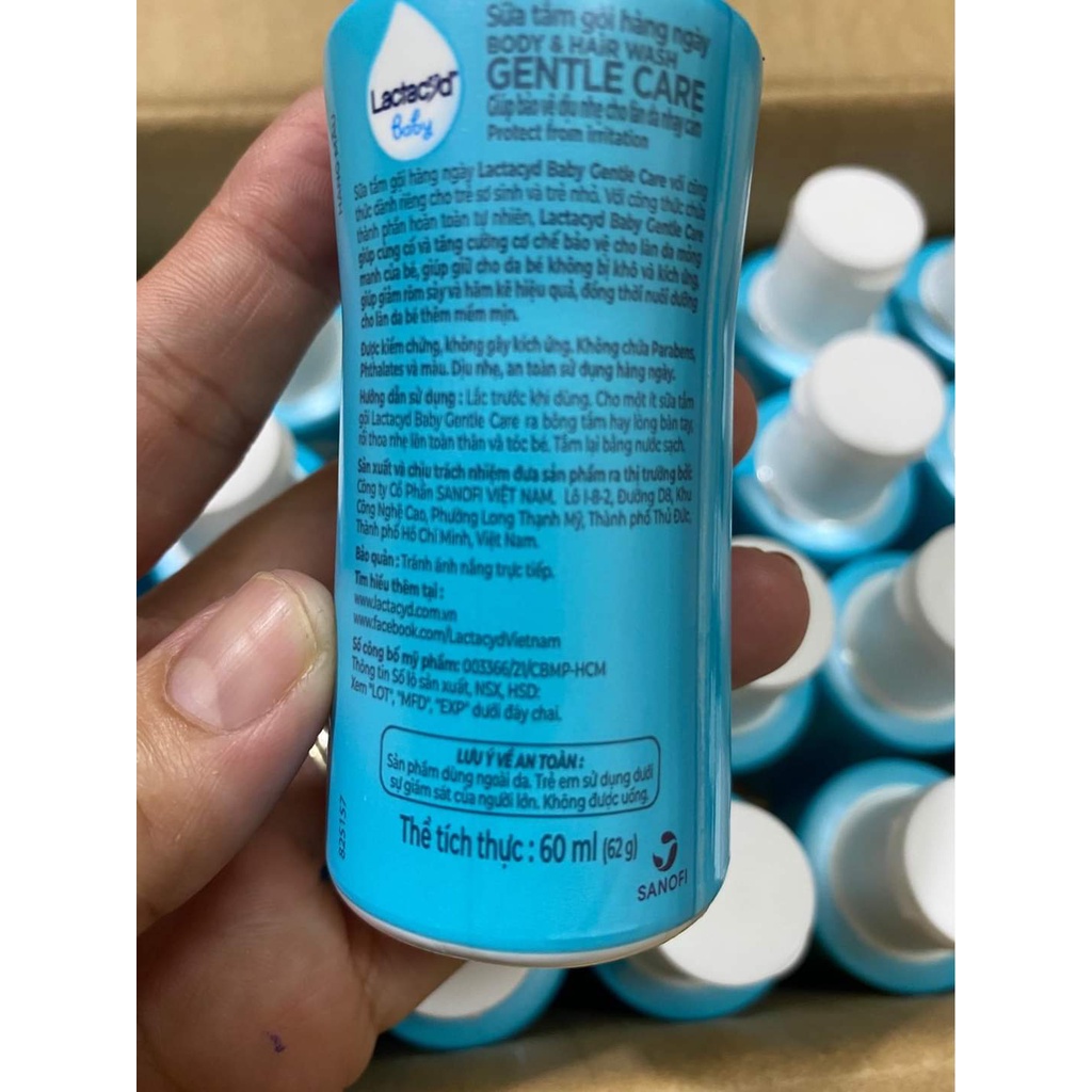 Sữa tắm LACTACYD giảm rôm và hăm cho bé