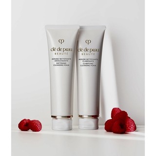 Sữa rửa mặt Cle De Peau Softening / Clarifying cleansing foam 110ml