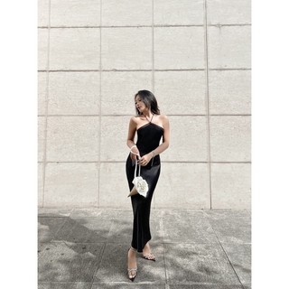 Đầm / váy lụa silk cao cấp mix ren cổ yếm sexy