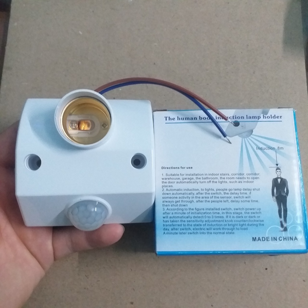 Đui đèn tự động bật đèn khi có người. Điện áp: AC110-240V. Công tắc sử dụng cầu thang, nhà vệ sinh..