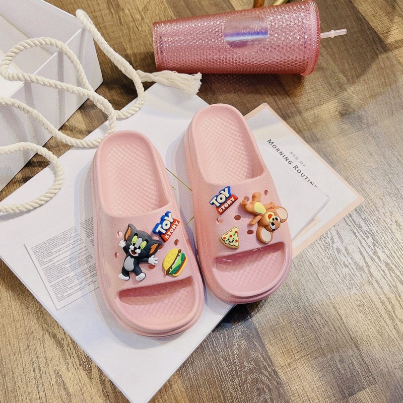 🔥BÁNH MÌ  CO STICKER LOẠI 1- DÉP ĐÚC  NỮ CHẤT LƯỢNG🔥 DÉP ĐI MƯA, DÉP ĐI TRONG NHÀ 🔥
