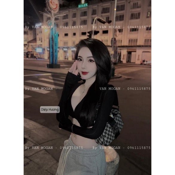Áo croptop mix quần xuông cá tính