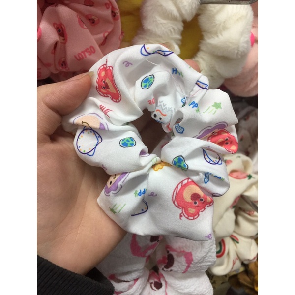 Scrunchies gấu dâu / dâu