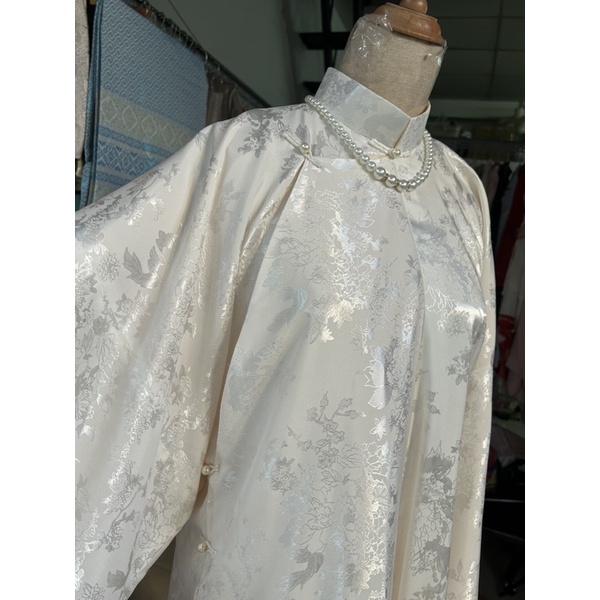 Áo tấc tơ tằm trắng kem