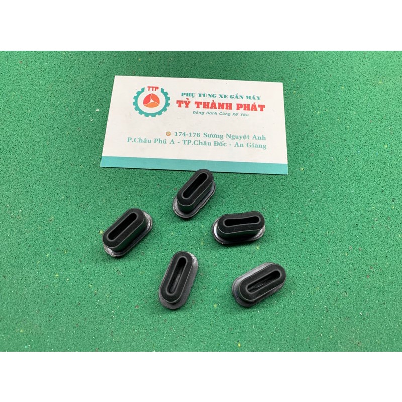 Nút đậy cản sau Future 1 , sirius zin