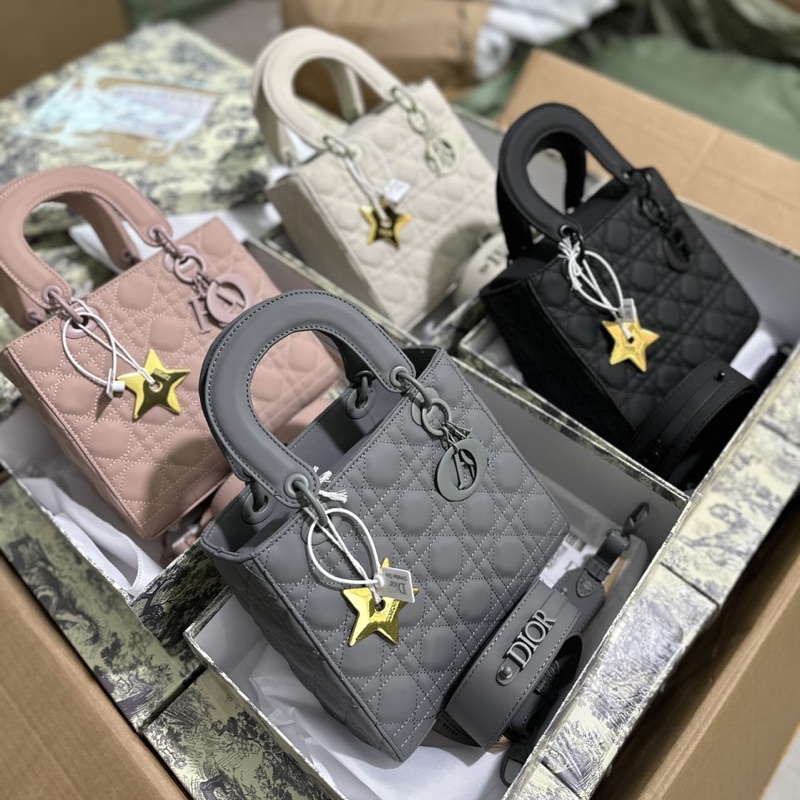 Túi Dio 5 múi kèm charm sao fullbox size 23cm