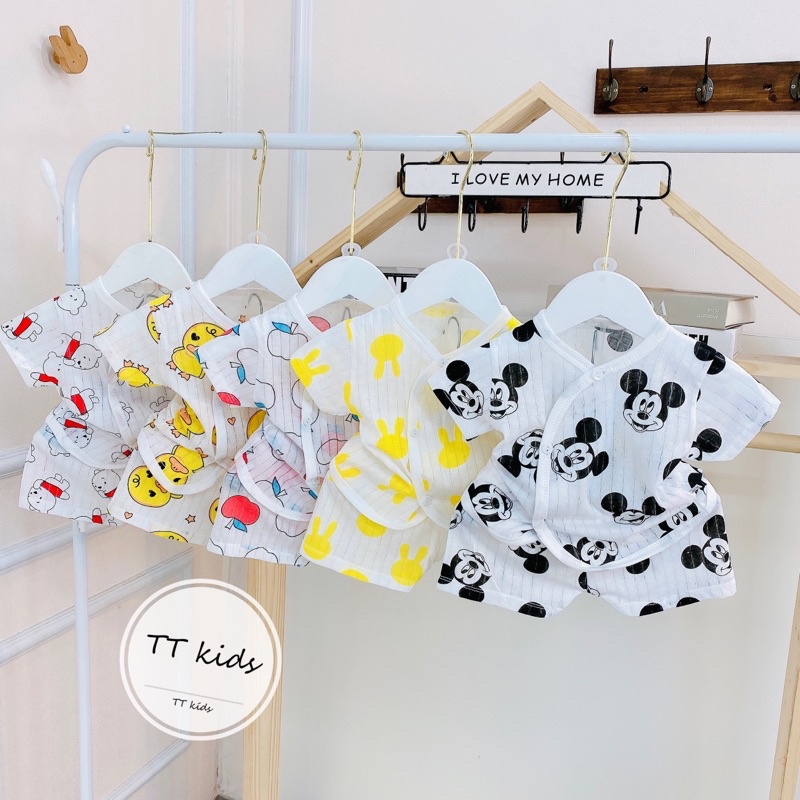 Bộ cotton cộc giấy cúc cài chéo chất mềm mát thấm hút mồ hôi cho trẻ sơ sinh/ bé sơ sinh trai và gái