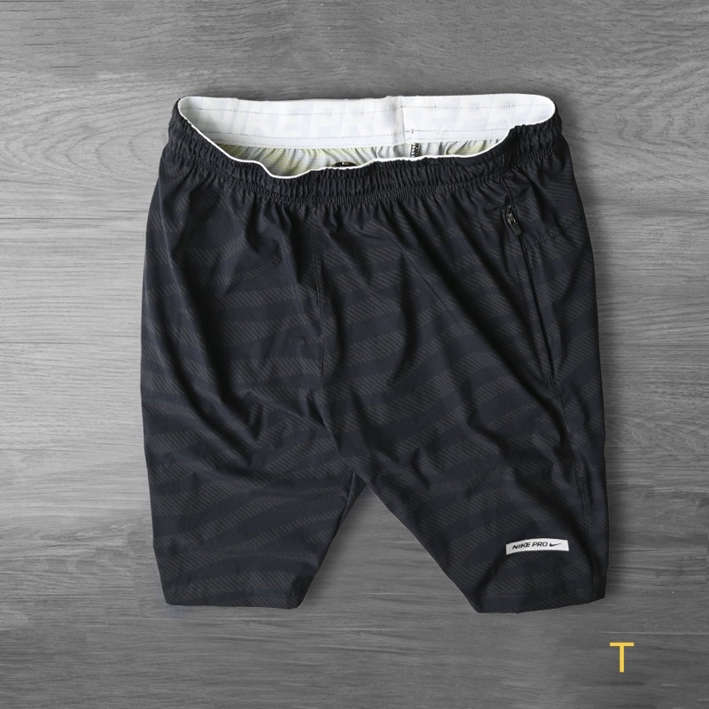 Quần short thể thao 3 túi có khoá kéo