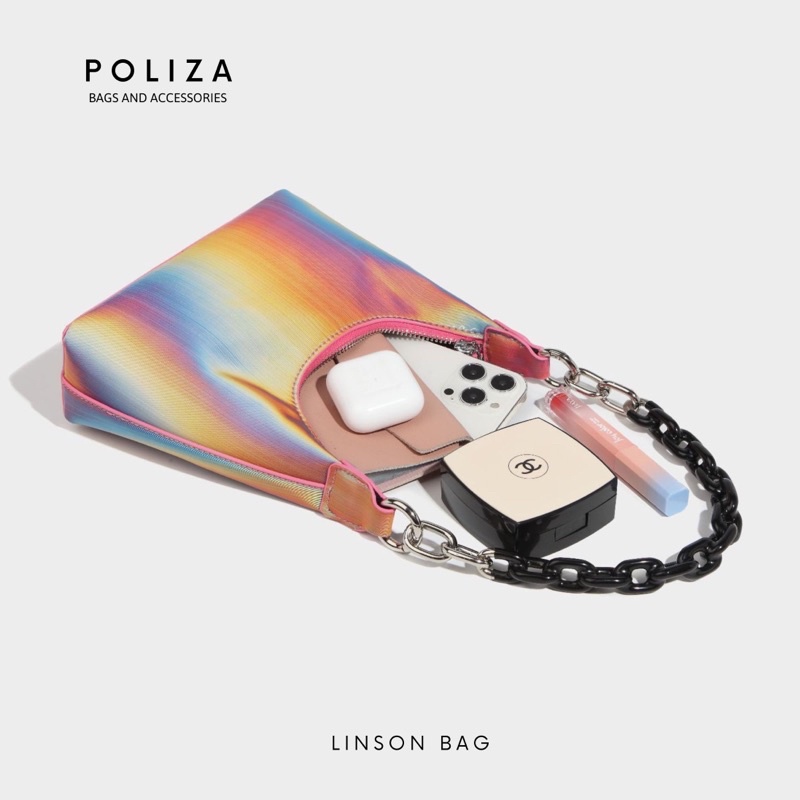 Túi sát nách hoạ tiết phối dây xích với Gam màu cá tính thời trang cao cấp