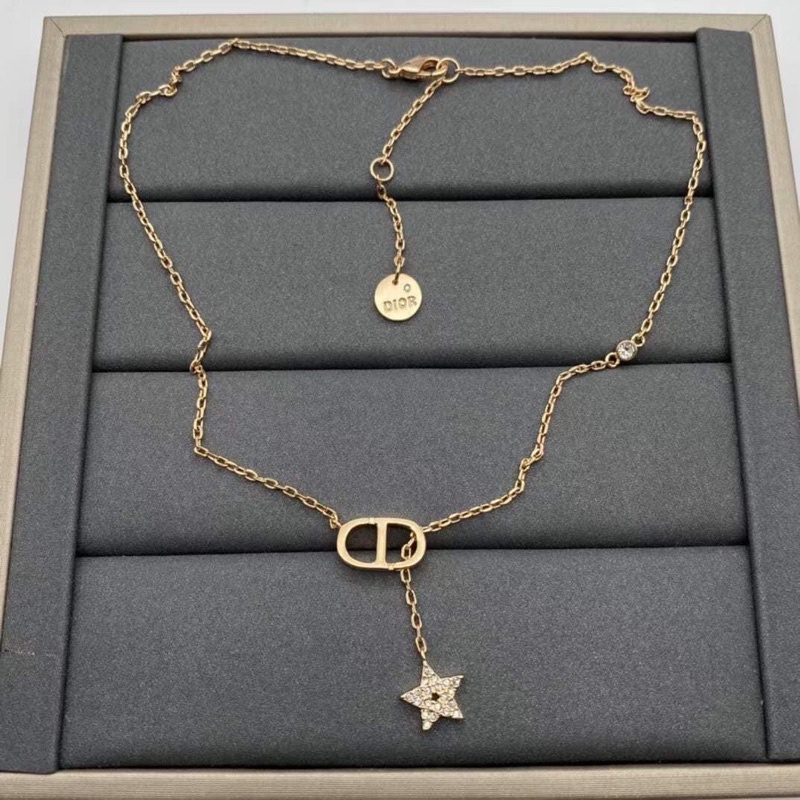 Lắc tay Di.or sang chảnh