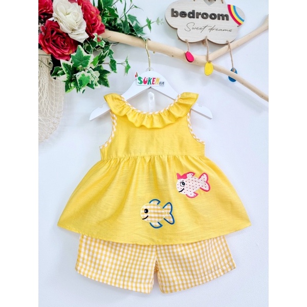 Bộ short bé gái thêu cá.