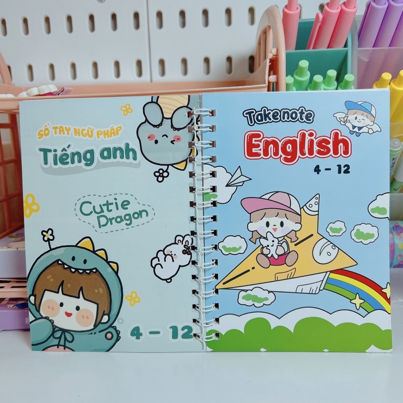 Sổ giấy lò xo A5 từ lớp 4 -12 trang trí sticker tiếng anh xoắn A5 M