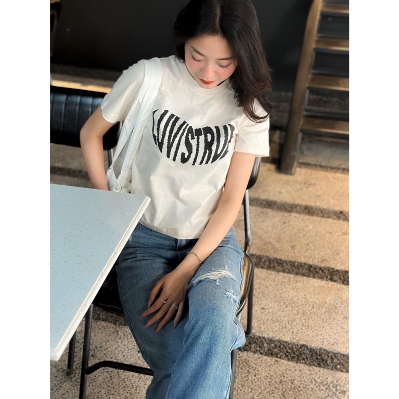 Áo Thun - LUV IS TRUE